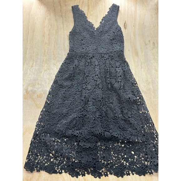 ASTR The Label lace dress midi Black Eyelet Cut Out Sleeveless Little M Flowy - Picture 1 of 5